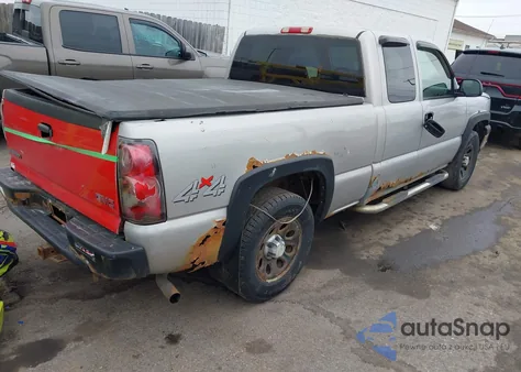 2006 Chevrolet Silverado 1500 Work Truck z USA, uszkodzony, nr VIN 2GCEK19B761130185